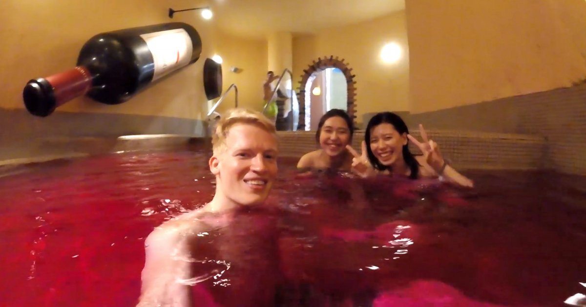 Wine & Coffee Spa in Hakone, Japan
