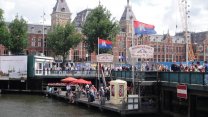 Photo Thumbnail of Canadian Girls Obsessed With Coffeeshops In Amsterdam