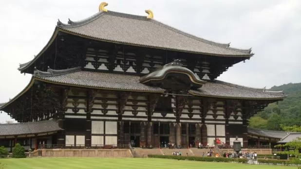 World's Biggest Indoor Buddha At Toudaiji Temple In Nara