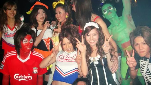 How To Celebrate Halloween In Tokyo? You Dance Freaky ParaPara!